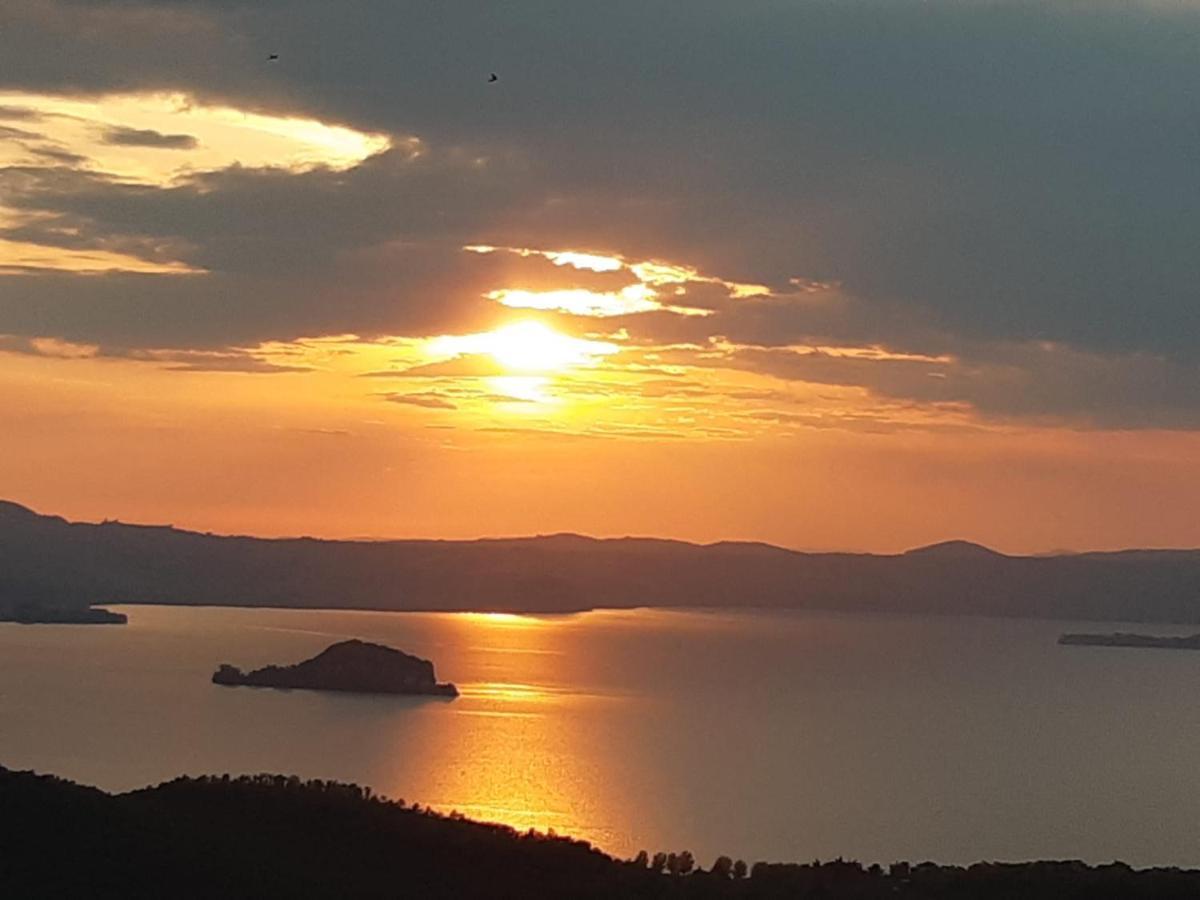 Belvedere Del Lago Montefiascone Luaran gambar